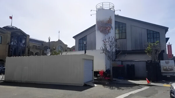 30ft Shipping Container With Roll-Up Door - M-W Containers