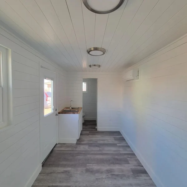 Custom 20ft Shipping Container House - M-W Containers