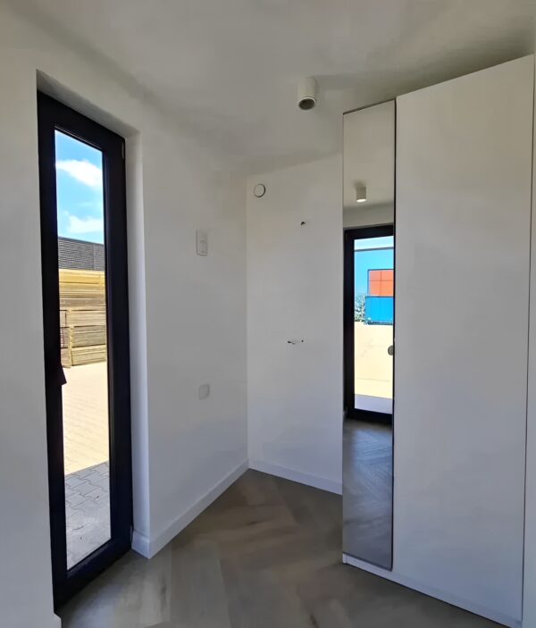 Custom 40ft Shipping Container House - M-W Containers