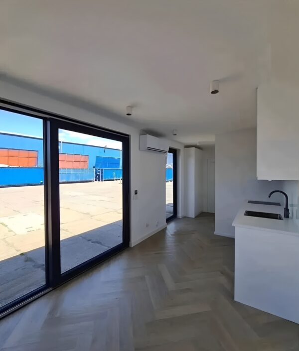 Custom 40ft Shipping Container House - M-W Containers